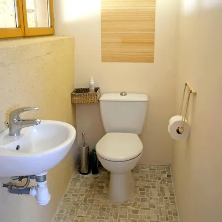 Grange Avec Piscine - La Hulotte Du Cluzel Holiday home