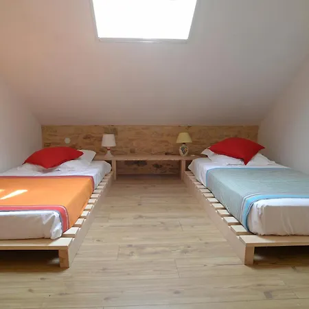 Holiday home Grange Avec Piscine - La Hulotte Du Cluzel