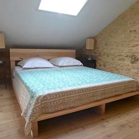 Grange Avec Piscine - La Hulotte Du Cluzel Holiday home *